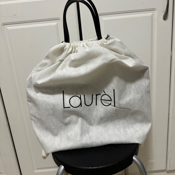 Laurel Black Leather Bag - Picture 2 of 6